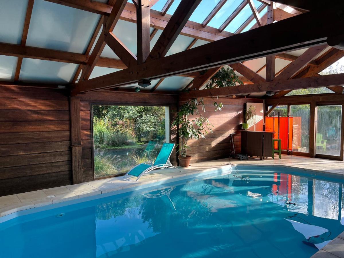 Maison Avec Piscine Et Sauna A Vire Exterior foto